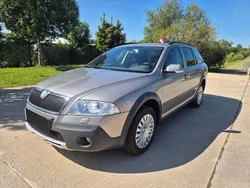 Beige Gebraucht 2008 Skoda Octavia Scout 4x4 Kombi | 3.499 € (Guter Preis)