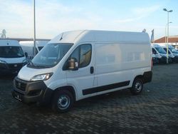 Colore esterno (weiss (pastell Gebraucht 2022 Fiat Ducato Van | 19.873 € (Guter Preis)