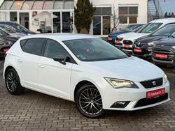 Weiß Gebraucht 2015 Seat Leon CONNECT Limousine | 9.700 € (Fairer Preis)