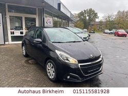 Schwarz Gebraucht 2016 Peugeot 208 Urban Move Kleinwagen | 7.400 € (Fairer Preis)