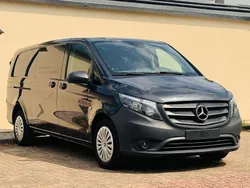 Grau Gebraucht 2019 Mercedes Vito Van / Kleinbus | 16.490 €