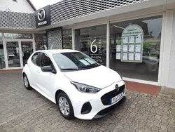Lunar white Neu 2025 Mazda 2 Center-Line Kleinwagen | 23.890 € (Fairer Preis)