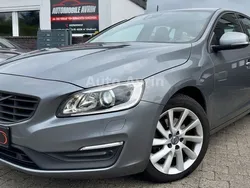 Grau Gebraucht 2016 Volvo V60 Business Edition Kombi | 13.899 € (Fairer Preis)