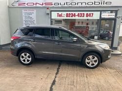 Grau Gebraucht 2015 Ford Kuga Titanium SUV | 13.900 € (Fairer Preis)