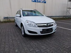 Weiß Gebraucht 2009 Opel Astra Edition Kombi | 3.299 € (Etwas zu teuer)