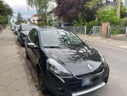 Schwarz Gebraucht 2011 Renault Clio II Authentique Limousine | 3.200 € (Fairer Preis)
