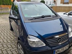 Blau Gebraucht 2002 Mercedes A160 Avantgarde Van / Kleinbus | 2.650 € (Etwas zu teuer)