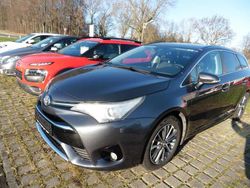 Grey metallic Gebraucht 2017 Toyota Avensis Edition-S Kombi | 11.900 € (Guter Preis)