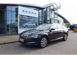 Schwarzmagic perleffekt schwarzmagic perleffekt Gebraucht 2023 Skoda Superb Style Kombi | 34.890 € (Etwas zu teuer)