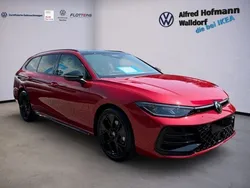 Rot Gebraucht 2024 VW Passat R-line Kombi | 49.901 €