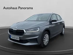 Grau Gebraucht 2022 Skoda Fabia Tour Limousine | 18.990 € (Guter Preis)