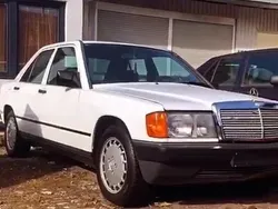 Weiß Gebraucht 1987 Mercedes 190 Limousine | 3.500 €