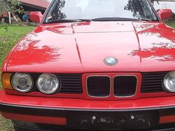 Rot Gebraucht 1989 BMW 520 Limousine | 17.000 €