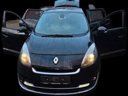 Schwarz Gebraucht 2013 Renault Scénic Van / Kleinbus | 5.600 € (Fairer Preis)