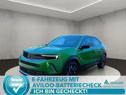 Matcha grün (metallic) Gebraucht 2022 Opel Mokka-e Elegance SUV | 18.950 € (Fairer Preis)