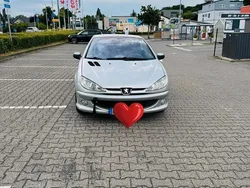 Silber Gebraucht 2005 Peugeot 206 CC Cabrio | 1.150 €