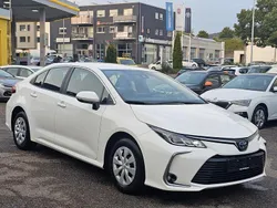 Weiß Gebraucht 2023 Toyota Corolla Limousine | 21.900 € (Guter Preis)