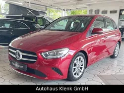 Rot Gebraucht 2020 Mercedes B200 Style Van / Kleinbus | 25.990 € (Fairer Preis)