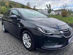 Schwarz Gebraucht 2017 Opel Astra Limousine | 9.950 € (Fairer Preis)