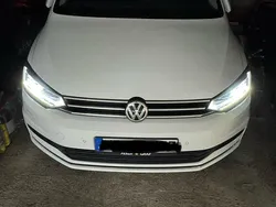 Weiß Gebraucht 2015 VW Touran Van / Kleinbus | 10.980 € (Teuer)
