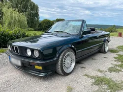 Grün Gebraucht 1989 BMW 325 Cabriolet Cabrio | 18.700 €