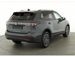 Grenadill schwarz metallic Neu 2025 VW Tiguan Life SUV | 47.995 € (Superpreis)