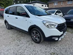 Weiß Gebraucht 2020 Dacia Lodgy Stepway Van / Kleinbus | 11.899 € (Guter Preis)
