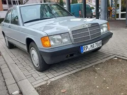 Grau Gebraucht 1985 Mercedes 190 Limousine | 13.000 €