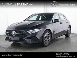 Lack kosmosschwarz Gebraucht 2024 Mercedes A180 Progressive Limousine | 27.000 € (Guter Preis)