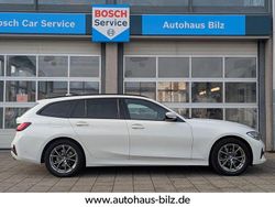 Weiß Gebraucht 2022 BMW 320 Sport Line Kombi | 19.880 € (Guter Preis)