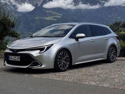Silber Gebraucht 2023 Toyota Corolla Team Kombi | 25.900 € (Fairer Preis)