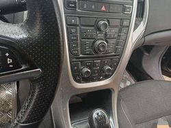 Schwarz Gebraucht 2010 Opel Astra Edition Limousine | 4.500 €