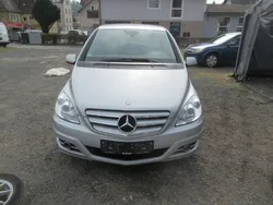 Silber Gebraucht 2011 Mercedes B180 Van / Kleinbus | 4.990 € (Teuer)