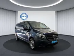 Cavansitblau metallic Gebraucht 2019 Mercedes Vito Van / Kleinbus | 26.699 € (Fairer Preis)