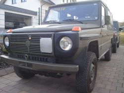 Grün olivgrün Gebraucht 1994 Mercedes G230 SUV | 45.850 €