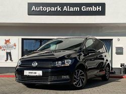 Schwarz Gebraucht 2017 VW Touran Sound Van / Kleinbus | 19.999 € (Etwas zu teuer)