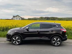 Schwarz Gebraucht 2015 Nissan Qashqai Acenta SUV | 9.950 € (Fairer Preis)
