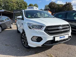 Weiß Gebraucht 2019 Ford Kuga ST-Line SUV | 16.999 € (Guter Preis)
