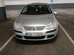 Grau Gebraucht 2005 VW Golf V Limousine | 2.200 € (Fairer Preis)