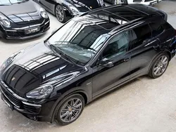 Schwarz Gebraucht 2017 Porsche Cayenne SUV | 35.490 € (Fairer Preis)