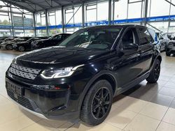 Schwarz santorini black (metallic) Gebraucht 2021 Land Rover Discovery 5 S SUV | 24.500 € (Superpreis)