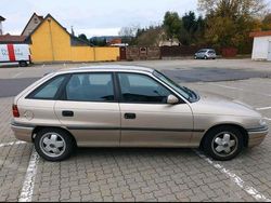 Beige Gebraucht 1991 Opel Astra Kleinwagen | 1.000 €