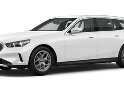 Weiß Gebraucht 2024 BMW 520 Comfort Edition Kombi | 54.833 € (Guter Preis)