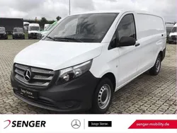 Weiß Gebraucht 2024 Mercedes Vito Van / Kleinbus | 31.714 € (Guter Preis)