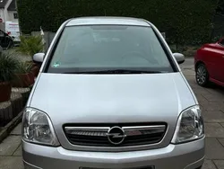 Silber Gebraucht 2006 Opel Meriva Van / Kleinbus | 2.300 € (Fairer Preis)