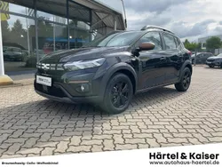 Perlmuttschwarz (schwarz) (schwarz) Gebraucht 2024 Dacia Sandero Extreme Kleinwagen | 18.490 € (Fairer Preis)