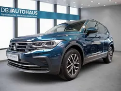 Blau Gebraucht 2022 VW Tiguan Life SUV | 27.280 € (Guter Preis)