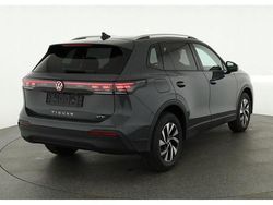 Cipressinogrün metallic Neu 2025 VW Tiguan Life SUV | 38.995 € (Guter Preis)