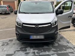 Silber Gebraucht 2019 Opel Vivaro Van | 10.900 €