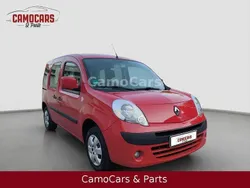 Rot Gebraucht 2008 Renault Kangoo Privilege Van / Kleinbus | 4.650 € (Etwas zu teuer)